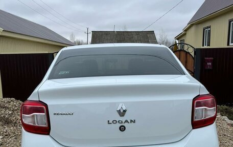 Renault Logan II, 2017 год, 700 000 рублей, 1 фотография