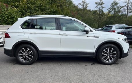 Volkswagen Tiguan II, 2022 год, 3 200 000 рублей, 6 фотография