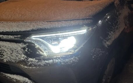 Toyota RAV4, 2017 год, 1 950 000 рублей, 3 фотография