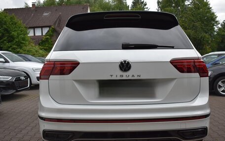 Volkswagen Tiguan II, 2022 год, 3 900 000 рублей, 4 фотография