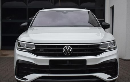 Volkswagen Tiguan II, 2022 год, 3 900 000 рублей, 3 фотография