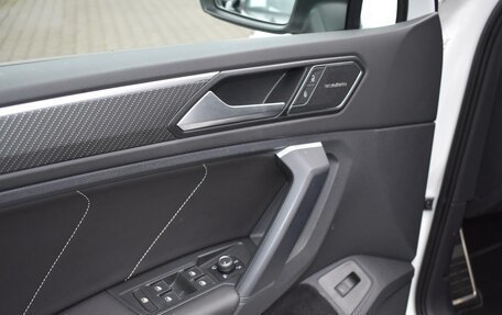 Volkswagen Tiguan II, 2022 год, 3 900 000 рублей, 9 фотография