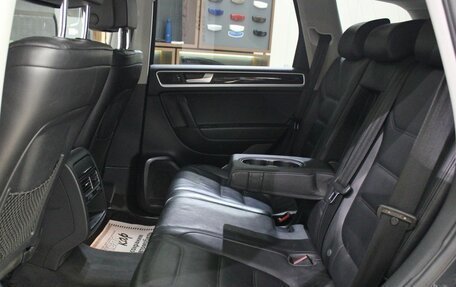 Volkswagen Touareg III, 2011 год, 1 745 000 рублей, 16 фотография