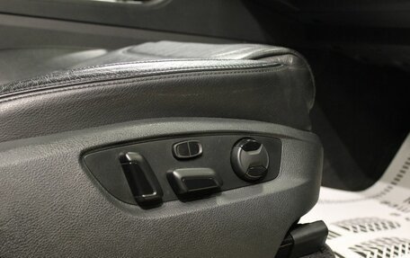 Volkswagen Touareg III, 2011 год, 1 745 000 рублей, 19 фотография