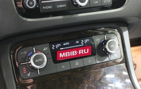 Volkswagen Touareg III, 2011 год, 1 745 000 рублей, 17 фотография