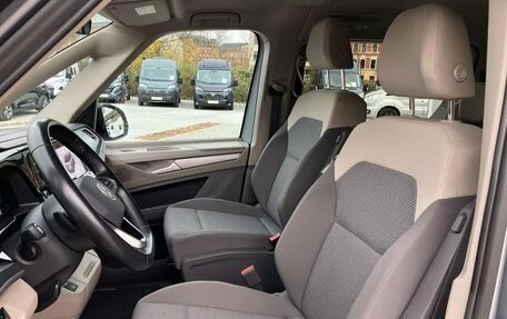 Volkswagen Multivan, 2022 год, 4 793 083 рублей, 6 фотография