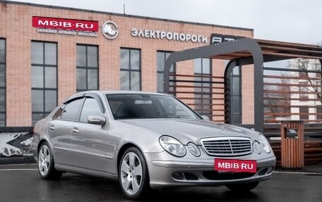 Mercedes-Benz E-Класс, 2004 год, 880 000 рублей, 6 фотография