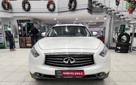 Infiniti QX70, 2014 год, 2 395 000 рублей, 2 фотография
