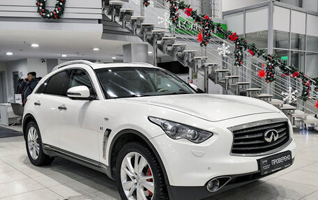 Infiniti QX70, 2014 год, 2 395 000 рублей, 3 фотография
