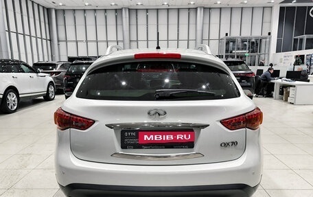 Infiniti QX70, 2014 год, 2 395 000 рублей, 7 фотография