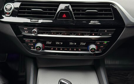 BMW 5 серия, 2019 год, 2 900 000 рублей, 22 фотография