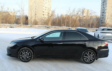 Toyota Camry, 2017 год, 1 980 000 рублей, 8 фотография