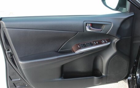 Toyota Camry, 2017 год, 1 980 000 рублей, 10 фотография