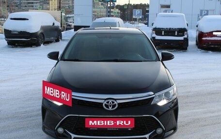 Toyota Camry, 2017 год, 1 980 000 рублей, 2 фотография