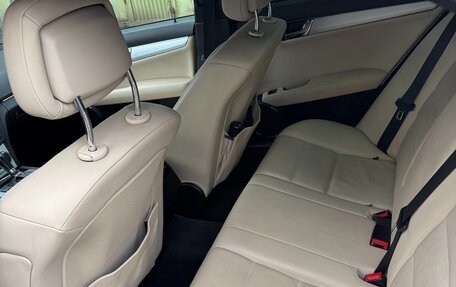 Mercedes-Benz C-Класс, 2010 год, 1 600 000 рублей, 9 фотография