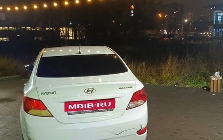 Hyundai Solaris II рестайлинг, 2011 год, 550 000 рублей, 3 фотография