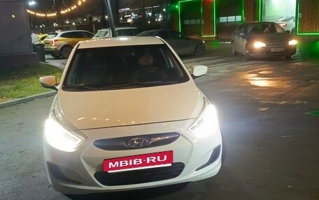 Hyundai Solaris II рестайлинг, 2011 год, 550 000 рублей, 4 фотография