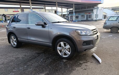 Volkswagen Touareg III, 2010 год, 1 650 000 рублей, 2 фотография