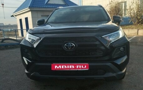 Toyota RAV4, 2020 год, 3 270 000 рублей, 3 фотография