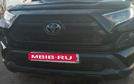 Toyota RAV4, 2020 год, 3 270 000 рублей, 6 фотография