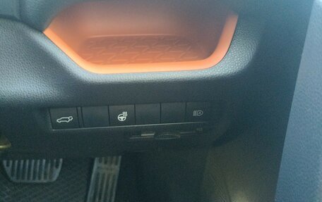 Toyota RAV4, 2020 год, 3 270 000 рублей, 14 фотография