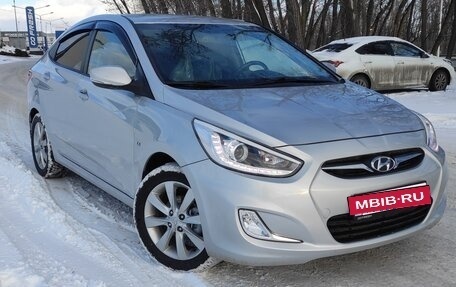 Hyundai Solaris II рестайлинг, 2013 год, 900 000 рублей, 7 фотография