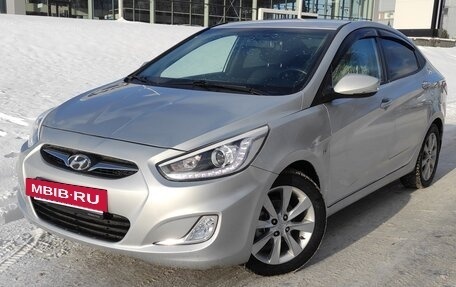 Hyundai Solaris II рестайлинг, 2013 год, 900 000 рублей, 5 фотография