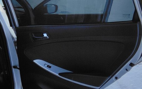 Hyundai Solaris II рестайлинг, 2013 год, 900 000 рублей, 20 фотография