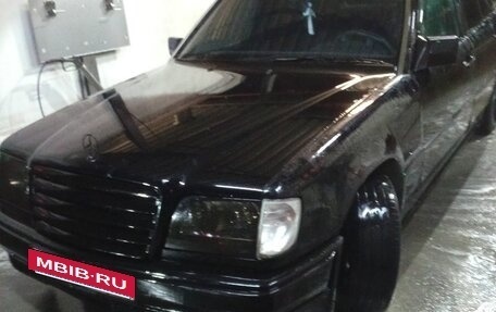 Mercedes-Benz E-Класс, 1995 год, 550 000 рублей, 4 фотография