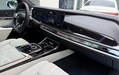 BMW 7 серия, 2025 год, 22 990 000 рублей, 10 фотография