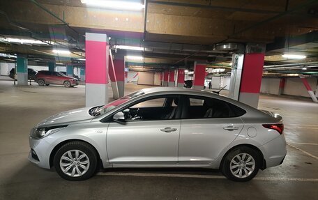 Hyundai Solaris II рестайлинг, 2018 год, 1 049 000 рублей, 4 фотография