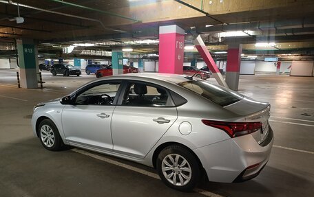 Hyundai Solaris II рестайлинг, 2018 год, 1 049 000 рублей, 5 фотография