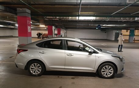 Hyundai Solaris II рестайлинг, 2018 год, 1 049 000 рублей, 9 фотография