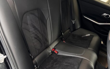 BMW 3 серия, 2019 год, 3 490 000 рублей, 14 фотография