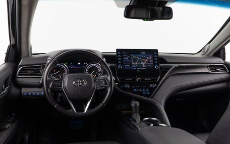 Toyota Camry, 2021 год, 3 194 404 рублей, 8 фотография