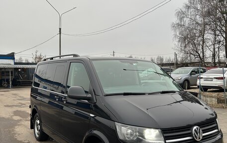 Volkswagen Caravelle T6 рестайлинг, 2015 год, 2 700 000 рублей, 2 фотография