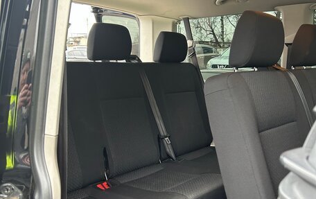 Volkswagen Caravelle T6 рестайлинг, 2015 год, 2 700 000 рублей, 10 фотография