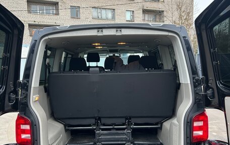 Volkswagen Caravelle T6 рестайлинг, 2015 год, 2 700 000 рублей, 8 фотография