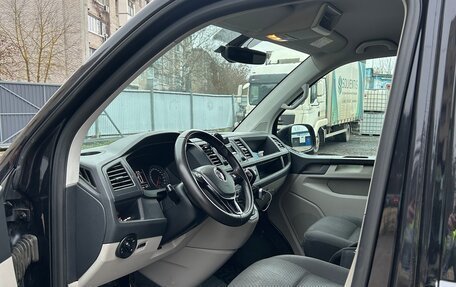 Volkswagen Caravelle T6 рестайлинг, 2015 год, 2 700 000 рублей, 15 фотография