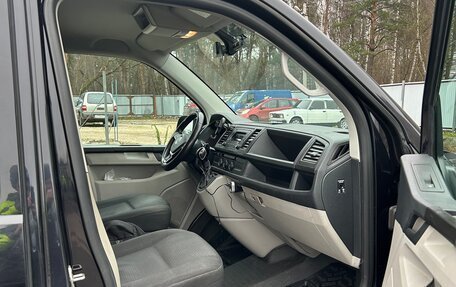 Volkswagen Caravelle T6 рестайлинг, 2015 год, 2 700 000 рублей, 14 фотография