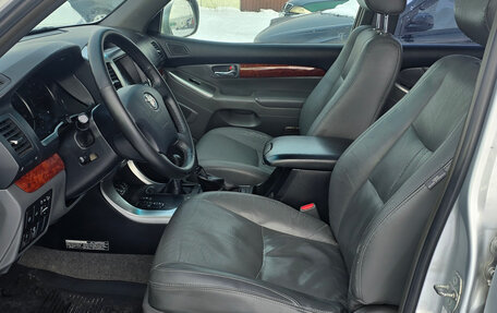 Toyota Land Cruiser Prado 120 рестайлинг, 2003 год, 1 549 000 рублей, 3 фотография