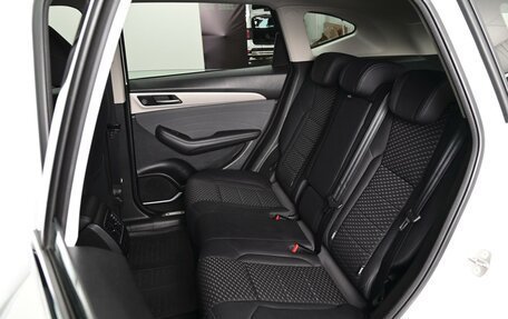 Haval F7, 2024 год, 2 120 000 рублей, 9 фотография