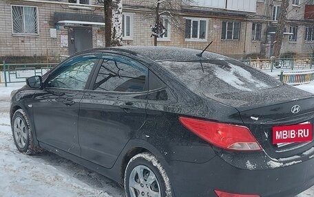 Hyundai Solaris II рестайлинг, 2015 год, 540 000 рублей, 3 фотография