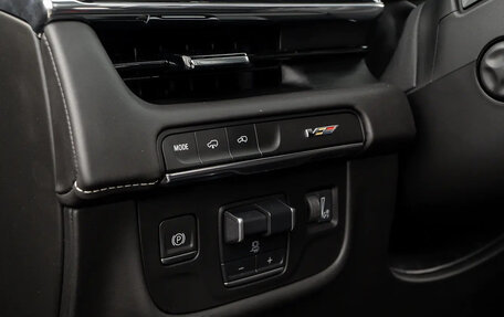Cadillac Escalade V, 2022 год, 15 000 000 рублей, 8 фотография