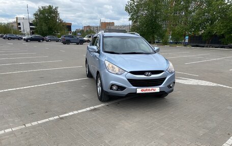 Hyundai Tucson III, 2011 год, 1 350 000 рублей, 2 фотография