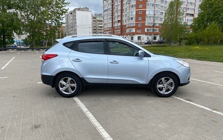 Hyundai Tucson III, 2011 год, 1 350 000 рублей, 4 фотография