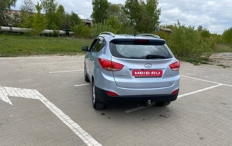 Hyundai Tucson III, 2011 год, 1 350 000 рублей, 6 фотография