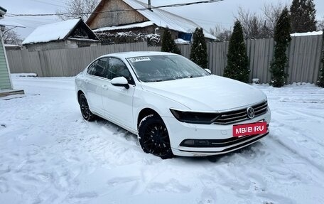 Volkswagen Passat B8 рестайлинг, 2015 год, 1 800 000 рублей, 4 фотография