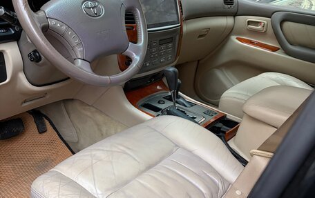 Toyota Land Cruiser 100 рестайлинг 2, 2006 год, 1 500 000 рублей, 5 фотография