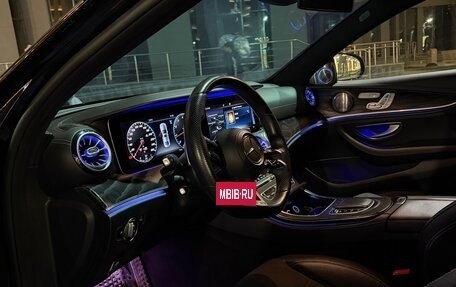 Mercedes-Benz E-Класс, 2017 год, 3 050 000 рублей, 2 фотография